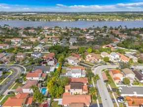 2110 NW 190th Ave, Pembroke Pines FL 33029