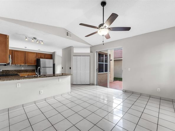 2110 NW 190th Ave, Pembroke Pines FL 33029