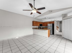 2110 NW 190th Ave, Pembroke Pines FL 33029