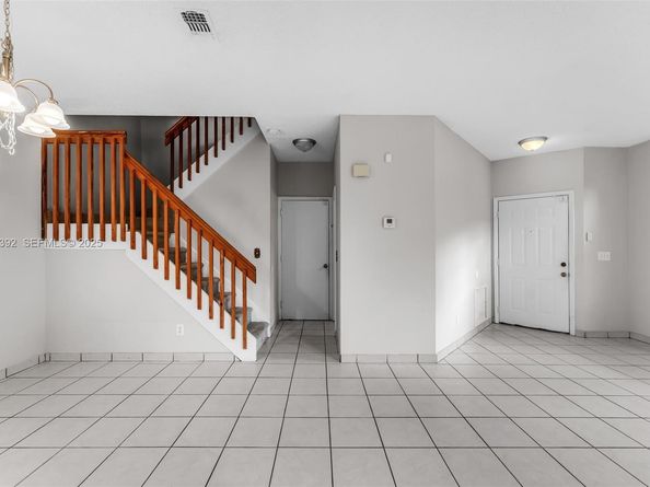 2110 NW 190th Ave, Pembroke Pines FL 33029