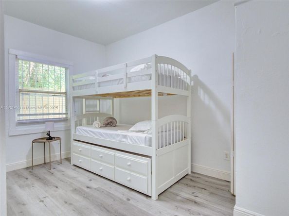 1845 NW 55th St, Miami FL 33142