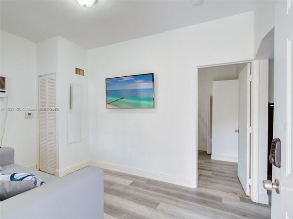 1845 NW 55th St, Miami FL 33142