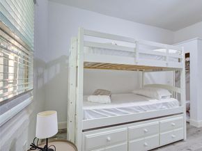 1845 NW 55th St, Miami FL 33142