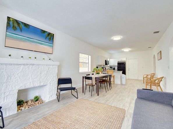 1845 NW 55th St, Miami FL 33142