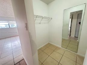 3600 NW 21st St 309, Lauderdale Lakes FL 33311