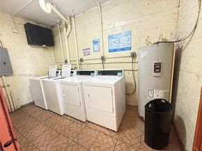 3600 NW 21st St 309, Lauderdale Lakes FL 33311