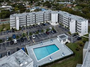 14180 SW 84th St 407G, Miami FL 33183