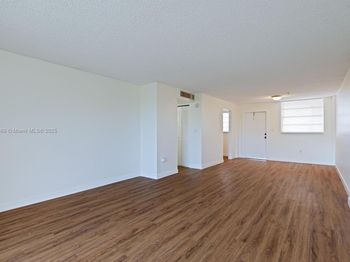 14180 SW 84th St