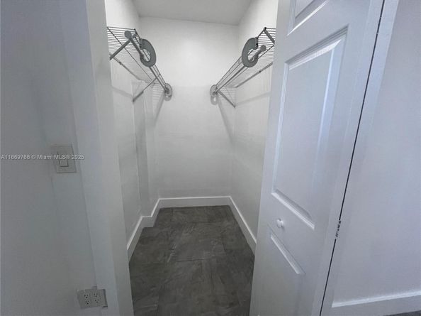 620 SW 98th Ter, Pembroke Pines FL 33025