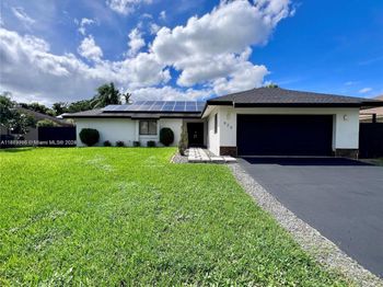 620 SW 98th Ter