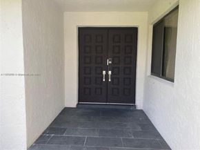 620 SW 98th Ter, Pembroke Pines FL 33025