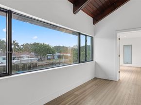 340 SE 13th Ave, Pompano Beach FL 33060