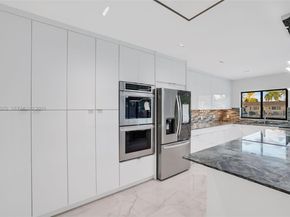 340 SE 13th Ave, Pompano Beach FL 33060