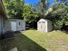 6121 Madison St, Hollywood FL 33023