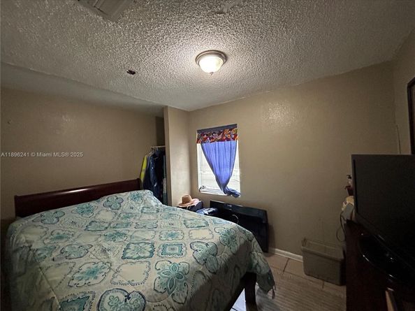 6121 Madison St, Hollywood FL 33023