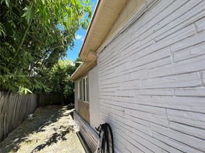 6121 Madison St, Hollywood FL 33023