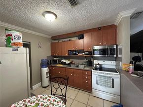 6121 Madison St, Hollywood FL 33023