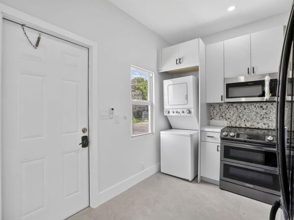 621 NW 3rd Avenue, Pompano Beach FL 33060