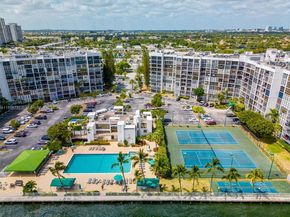 1000 Parkview Dr 1025, Hallandale Beach FL 33009