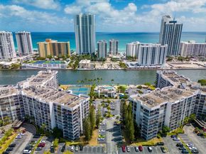 1000 Parkview Dr 1025, Hallandale Beach FL 33009