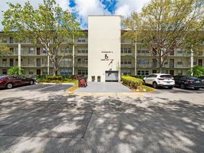 13255 SW 7th Ct 111D, Pembroke Pines FL 33027