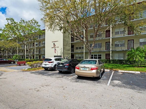 13255 SW 7th Ct 111D, Pembroke Pines FL 33027