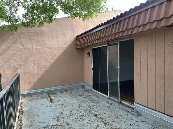8605 NW 35th Ct G, Coral Springs FL 33065