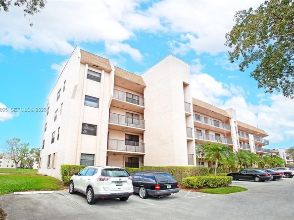 10207 Sunrise Lakes Blvd 204, Sunrise FL 33322