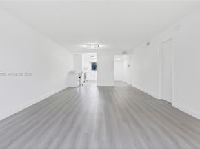 10207 Sunrise Lakes Blvd 204, Sunrise FL 33322