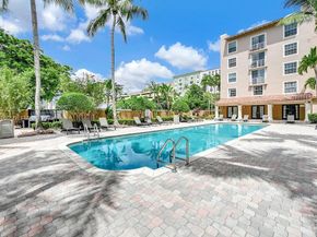 1919 Van Buren St 219A, Hollywood FL 33020