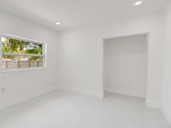 2840 NW 171st St, Miami Gardens FL 33056