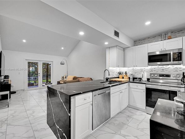 18578 Woodstream Dr, Boca Raton FL 33498