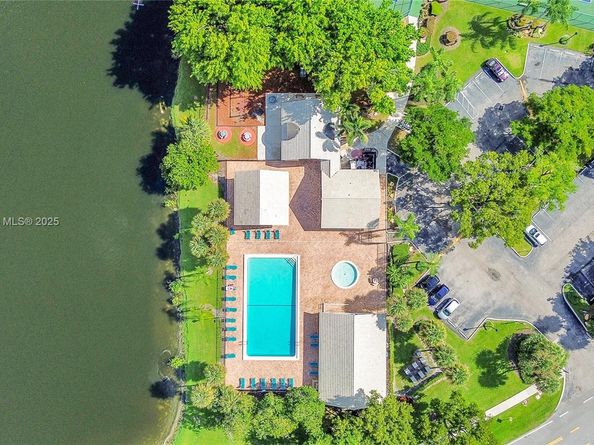 18578 Woodstream Dr, Boca Raton FL 33498