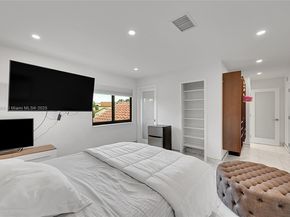 18578 Woodstream Dr, Boca Raton FL 33498