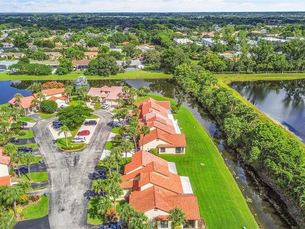 18578 Woodstream Dr, Boca Raton FL 33498