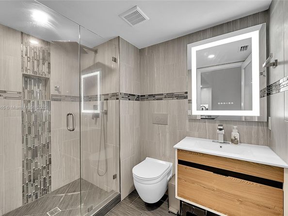 18578 Woodstream Dr, Boca Raton FL 33498