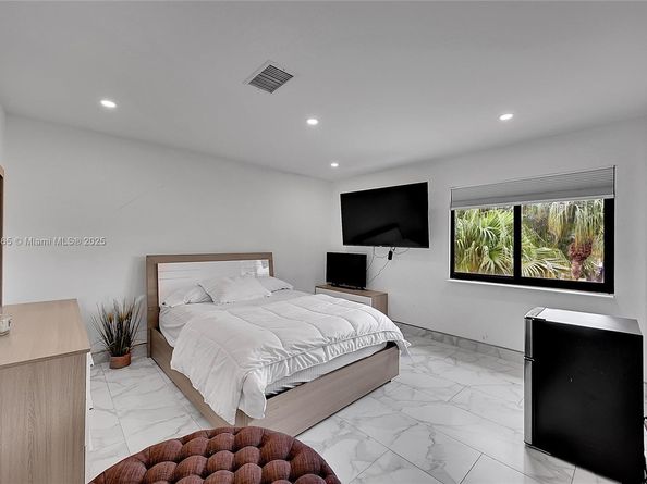 18578 Woodstream Dr, Boca Raton FL 33498