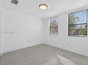 10315 SW 176th St, Miami FL 33157