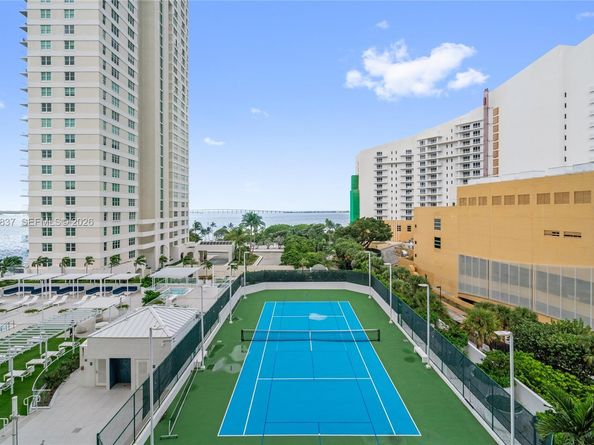 770 Claughton Island Dr 806, Miami FL 33131