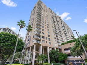 770 Claughton Island Dr 806, Miami FL 33131