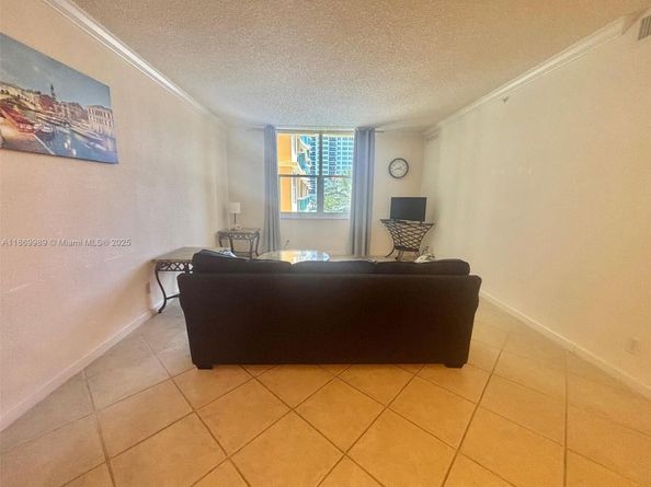 2501 S Ocean Dr 433, Hollywood FL 33019