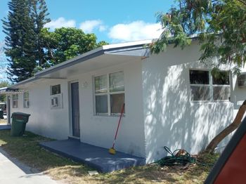 1140 NW 9th St