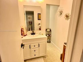 4713 Holly Dr, Tamarac FL 33319