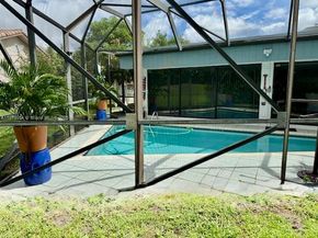 4713 Holly Dr, Tamarac FL 33319