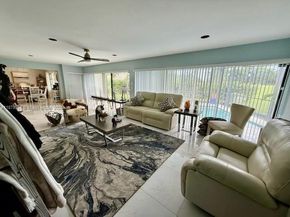4713 Holly Dr, Tamarac FL 33319