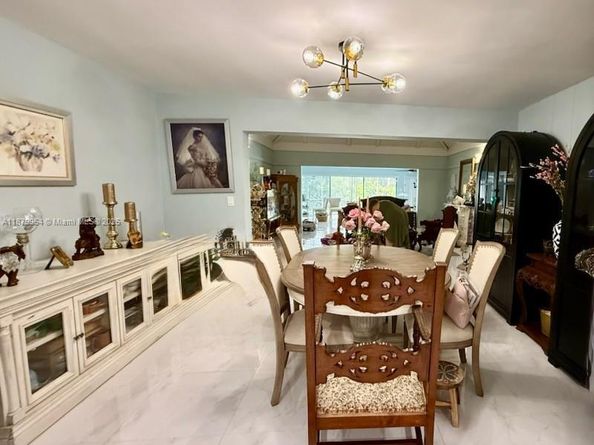 4713 Holly Dr, Tamarac FL 33319