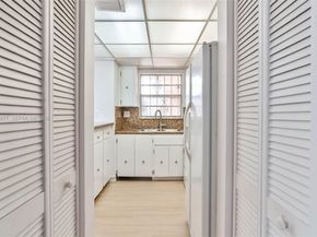 8895 Fontainebleau Blvd 407, Miami FL 33172