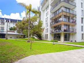 9682 Fontainebleau Blvd 503, Miami FL 33172