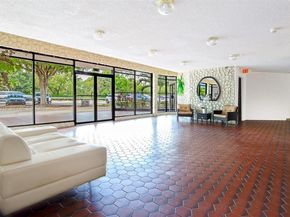 9682 Fontainebleau Blvd 503, Miami FL 33172