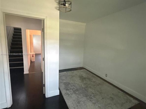 796 NE 85th St, Miami FL 33138